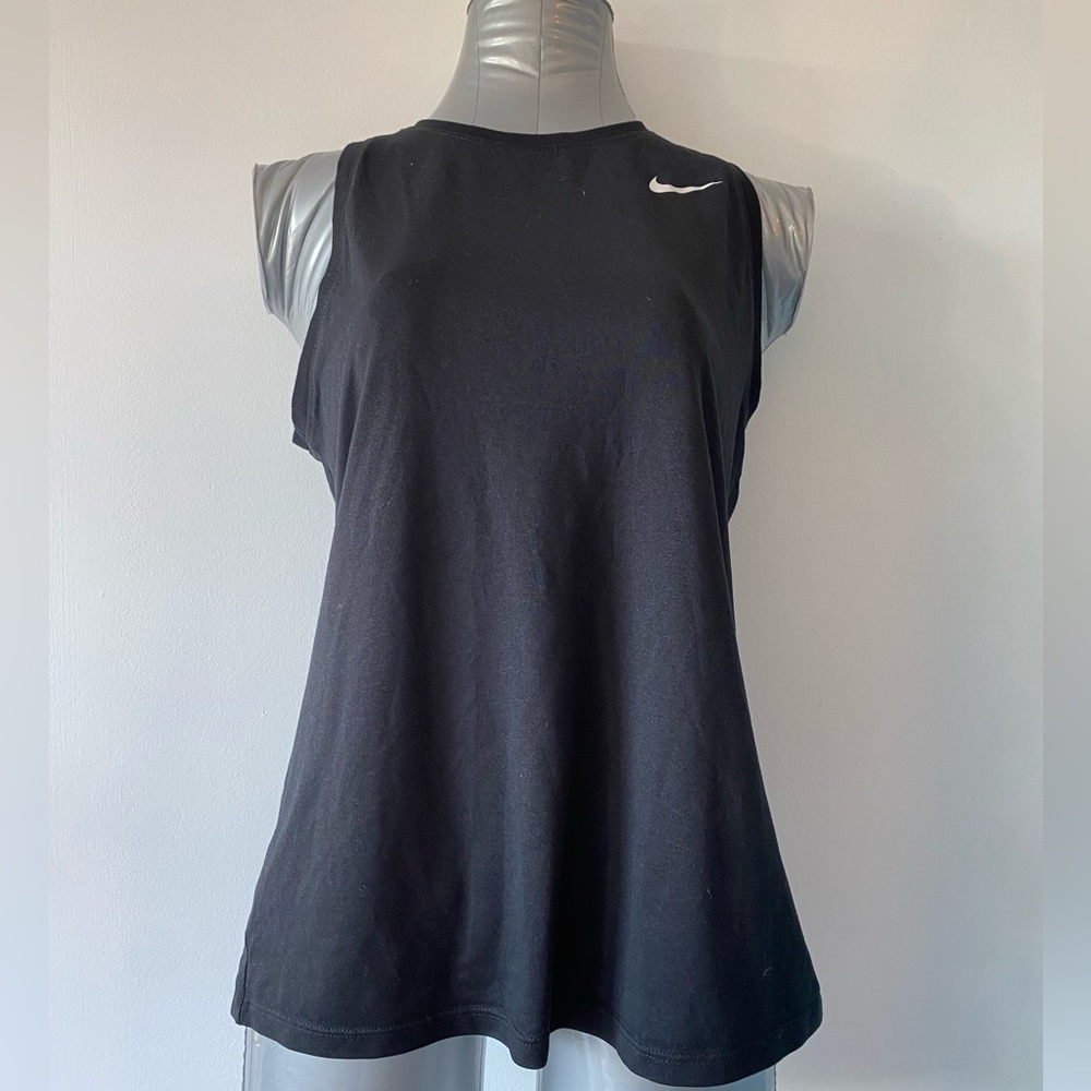 NIKE tank